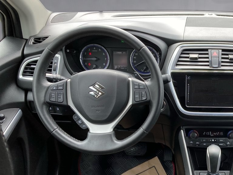 Bild 9: Suzuki SX4 S-Cross 1,4 DITC 4WD shine Aut.