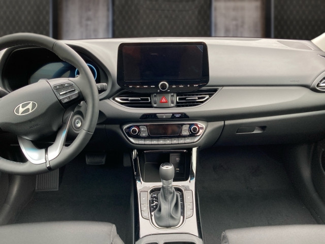 Bild 7: Hyundai i30 - PD GO 1.6 T-GDI DCT