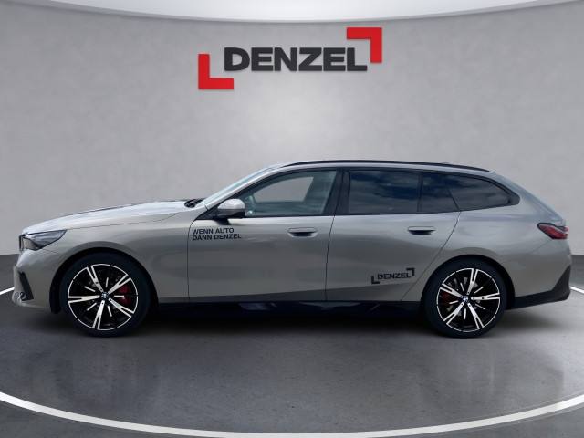 Bild 1: BMW i5 xDrive40 Touring