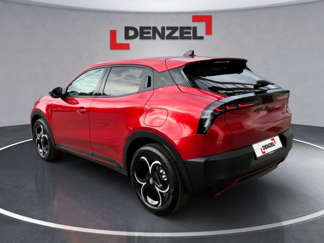 Bild 2: Alfa Junior Ibrida Speciale 1.2 136PS MHEV FWD