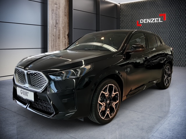 Bild 0: BMW iX2 eDrive 20 U10