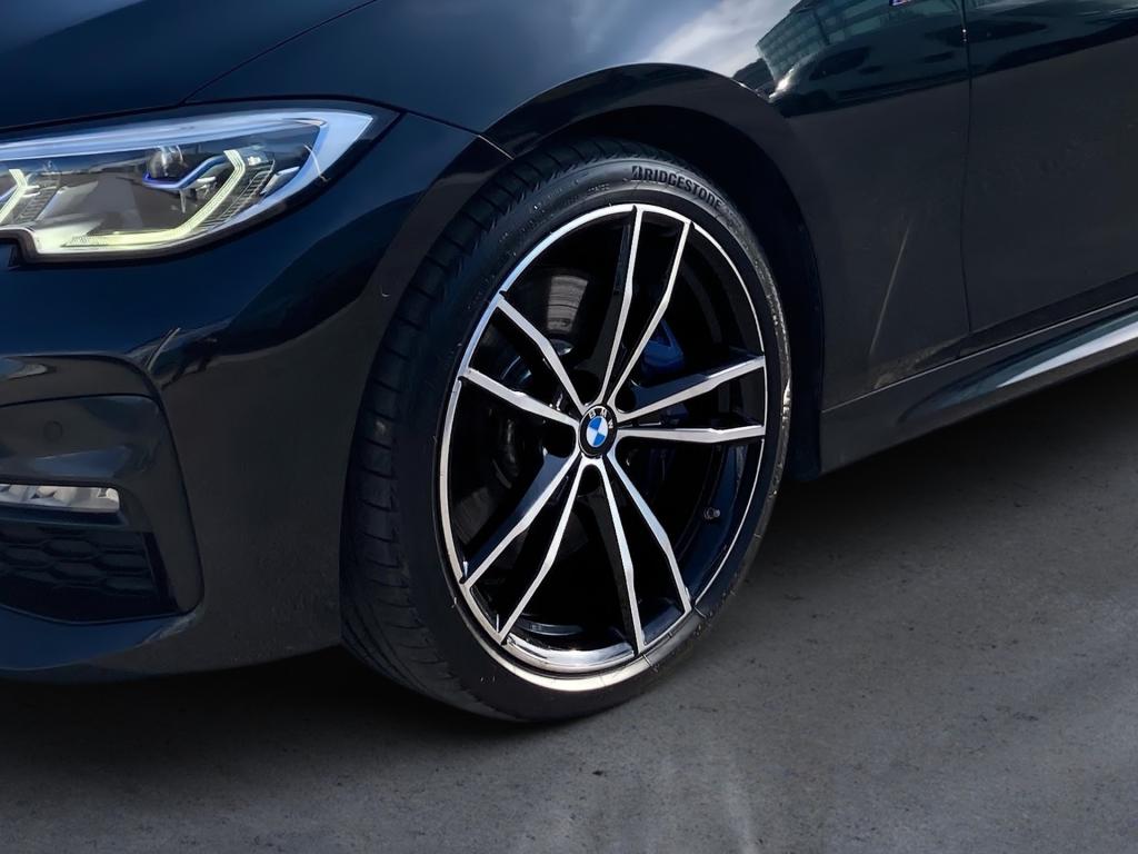 Bild 2: BMW 320d xDrive Touring