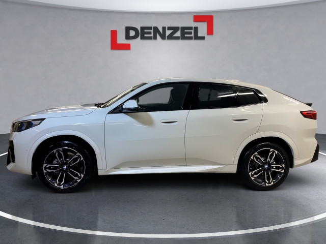 Bild 1: BMW iX2 eDrive 20 U10