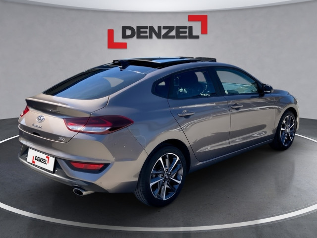 Bild 3: Hyundai i30 Fastback 1,0 T-G