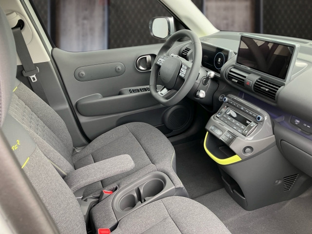 Bild 9: Hyundai INSTER Cross Line 49kWh r5c41-P4-O1