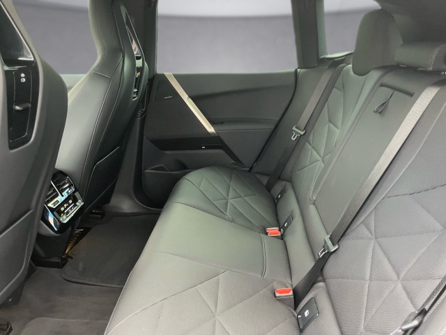Bild 8: BMW PKW i-Serie iX xDrive40 I20 XE2