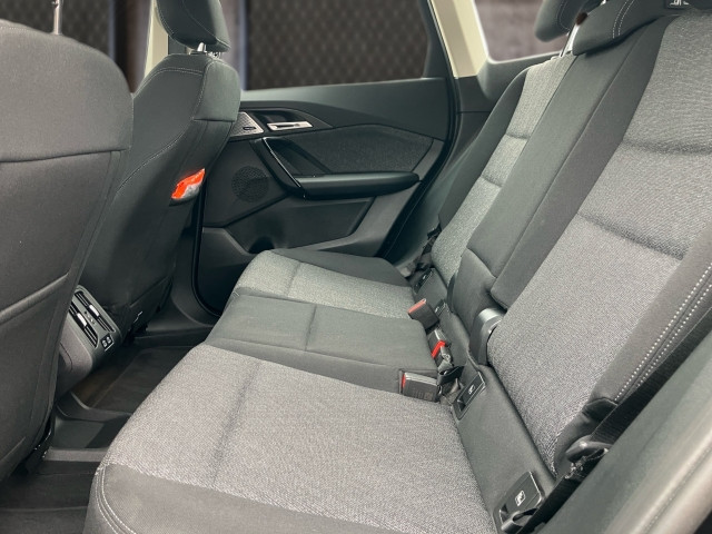 Bild 8: BMW iX1 xDrive30 U11 XE2