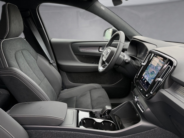 Bild 10: VOLVO PKW EX40 Black Edition Ultra, Single Motor Extended Range, Volle