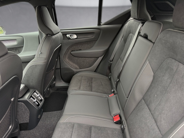 Bild 11: VOLVO PKW EX40 Black Edition Ultra, Single Motor Extended Range, Volle