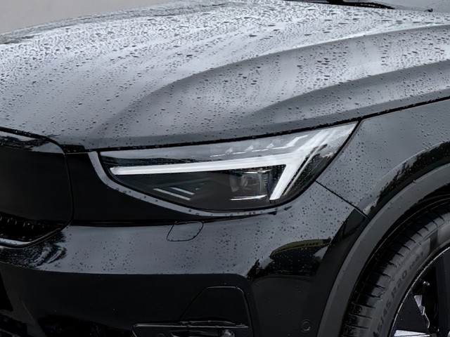 Bild 6: VOLVO PKW EX40 Black Edition Ultra, Single Motor Extended Range, Volle