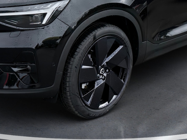 Bild 7: VOLVO PKW EX40 Black Edition Ultra, Single Motor Extended Range, Volle