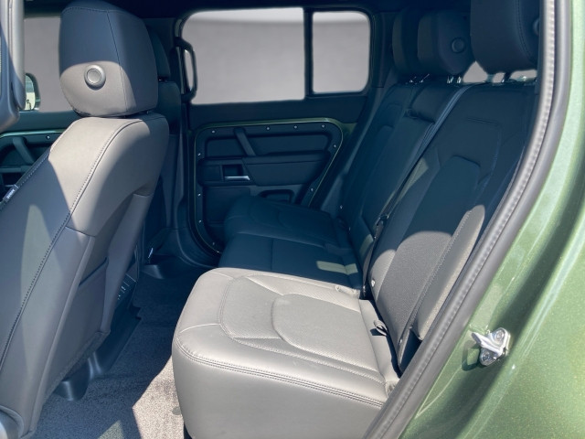 Bild 11: Land Rover Defender 110 X-Dyn. SE 300PS