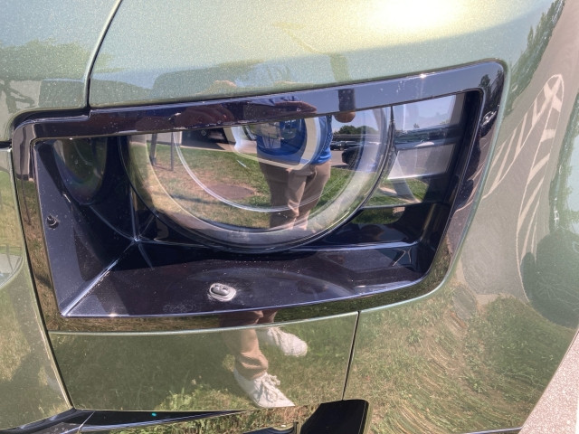 Bild 6: Land Rover Defender 110 X-Dyn. SE 300PS