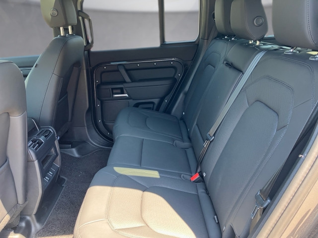 Bild 8: Land Rover Defender 110 P300e X-Dynamic