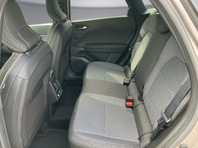 Bild 11: Mitsubishi Grandis 1,3 Petrol Intense S+C+T 26