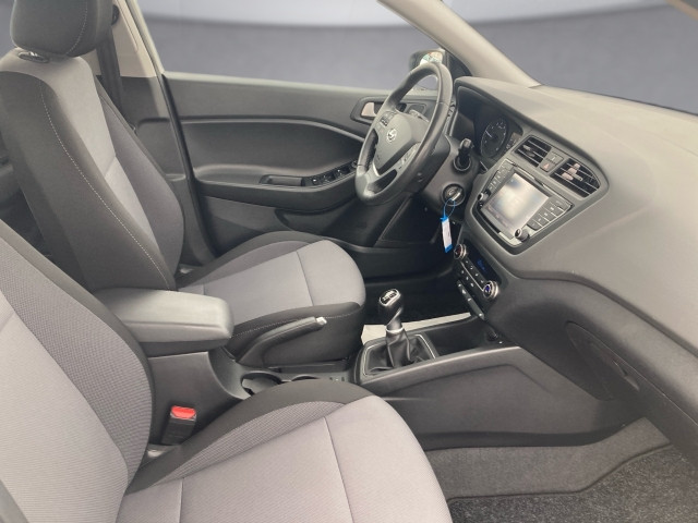 Bild 8: Hyundai i20 Active 1,0