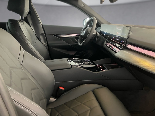 Bild 8: BMW i5 xDrive40 Touring
