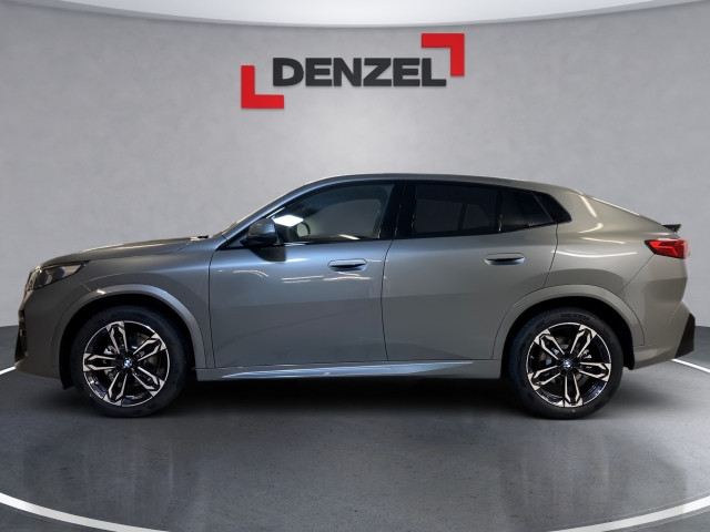 Bild 1: BMW iX2 eDrive 20 U10
