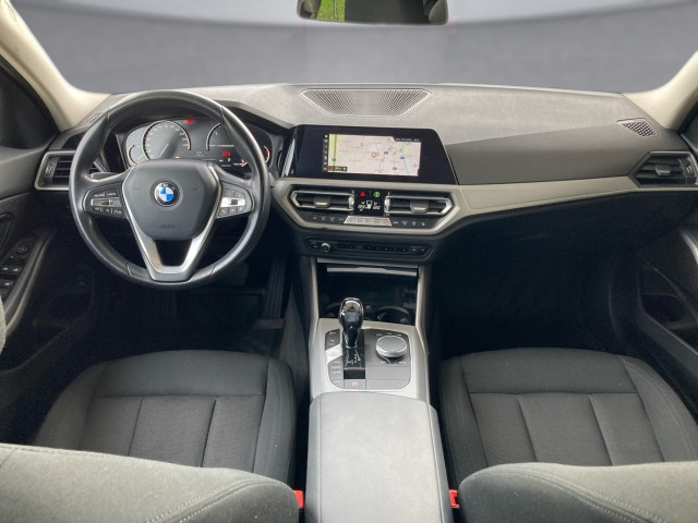 Bild 14: BMW 320d xDrive Touring