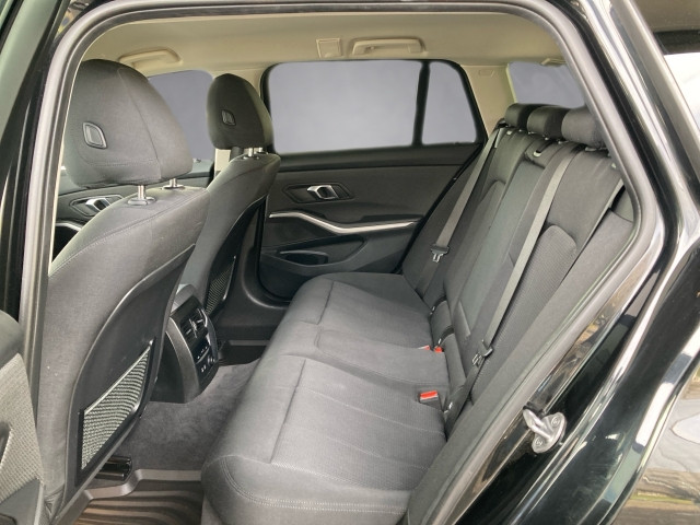 Bild 3: BMW 320d xDrive Touring