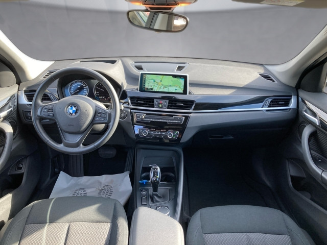 Bild 8: BMW X1 sDrive16d Advanta
