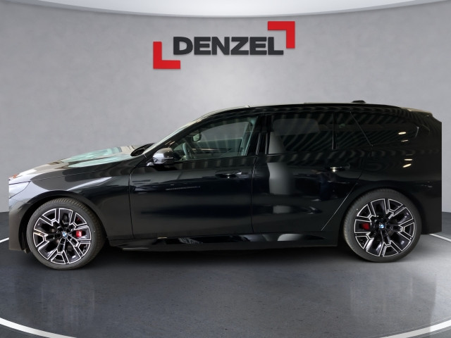 Bild 1: BMW i5 eDrive40 Touring