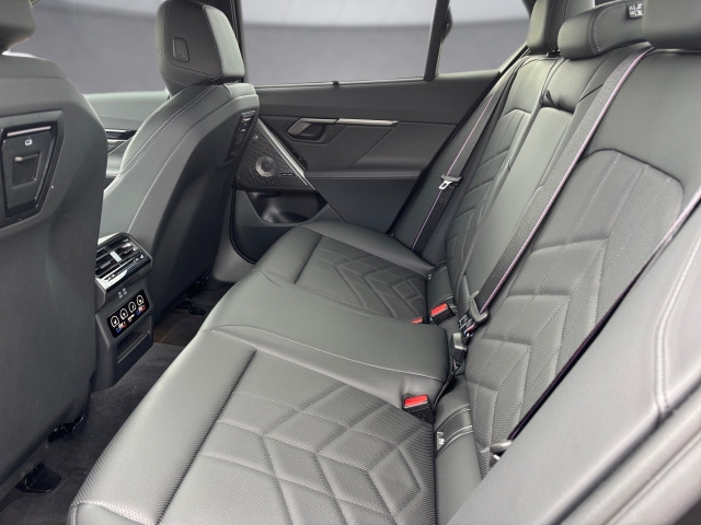 Bild 11: BMW i5 eDrive40 Limousine