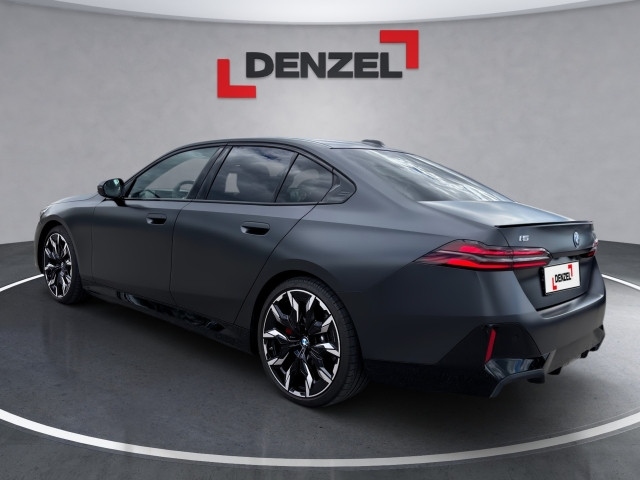 Bild 2: BMW i5 eDrive40 Limousine