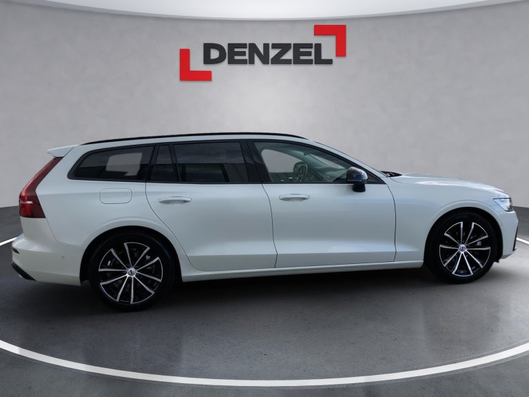 Bild 4: VOLVO PKW V60 Plus, T6 eAWD Plug-in Hybrid, Elektrisch/Benzin, Dark