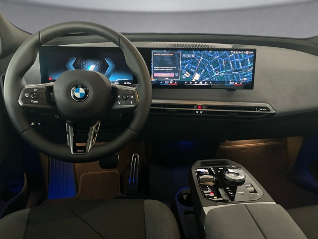 Bild 9: BMW PKW i-Serie iX xDrive45