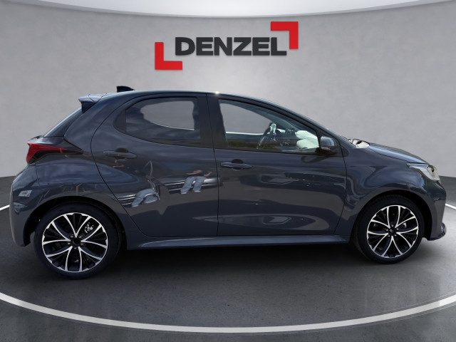 Bild 4: Toyota Yaris - 1,5 l Hybrid  Teamplayer