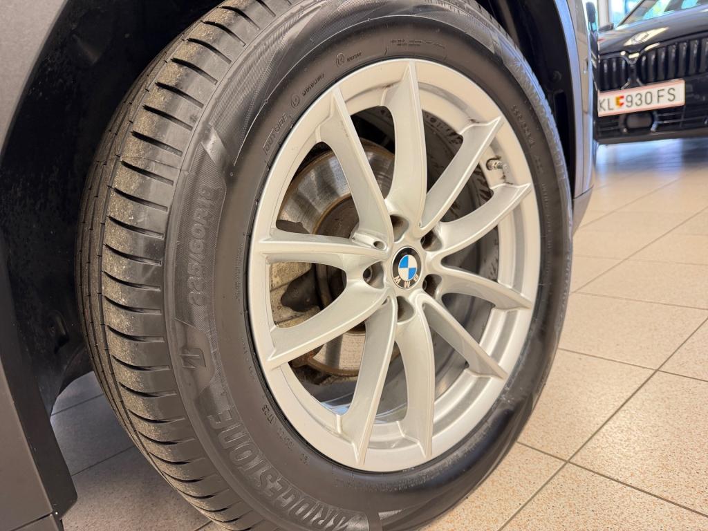 Bild 7: BMW X4 xDrive 20d 48 V A