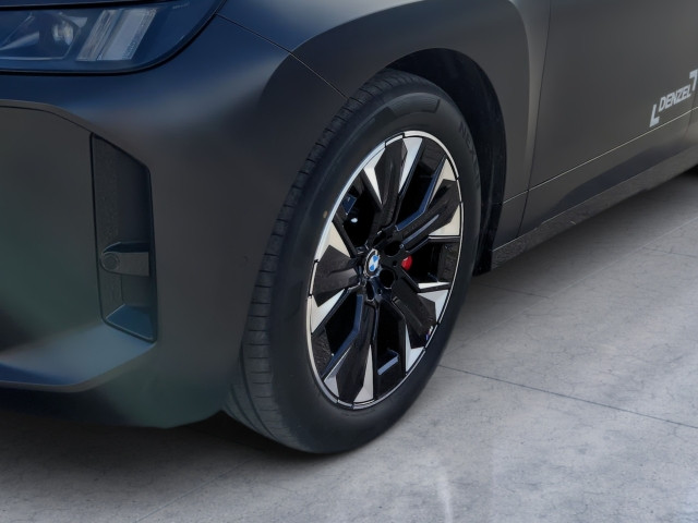 Bild 7: BMW PKW i-Serie iX xDrive45 I20