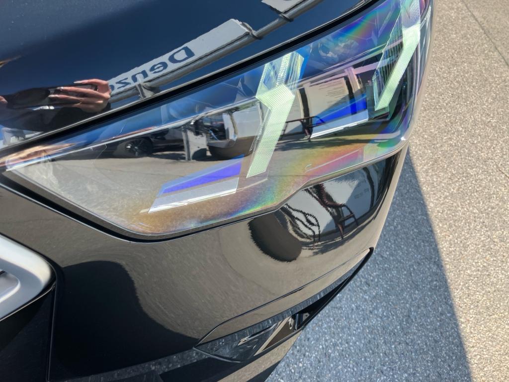 Bild 6: BMW iX2 eDrive 20 U10