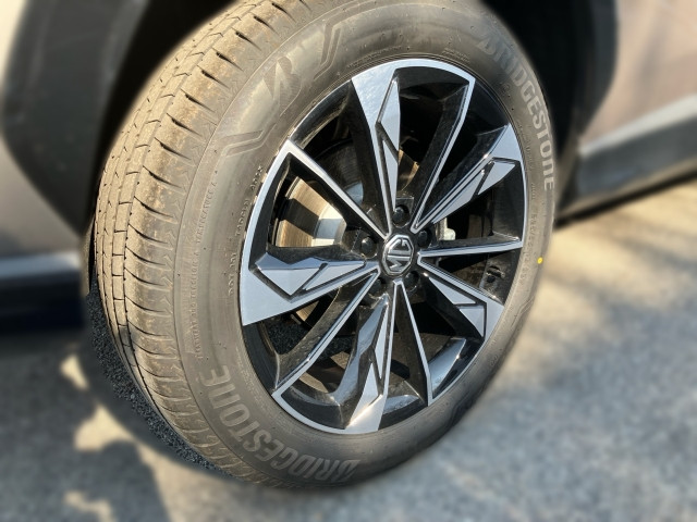 Bild 4: MG HS HEV Luxury Lenkradhzg. 25.5