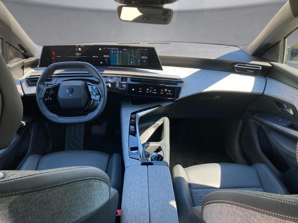 Bild 8: Peugeot 5008 Allure Hybrid 1