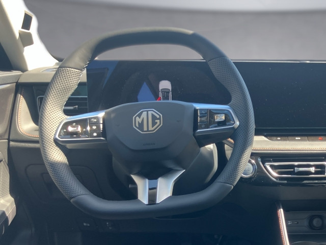 Bild 7: MG HS HEV Luxury Lenkradhzg. 25.5