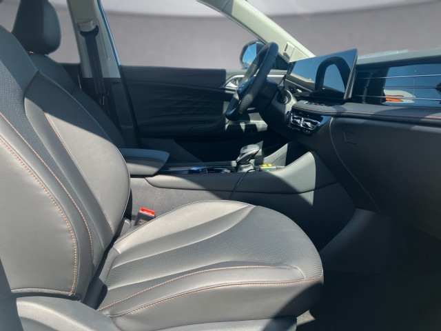 Bild 8: MG HS HEV Luxury Lenkradhzg. 25.5