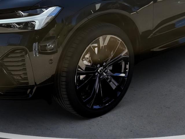 Bild 7: VOLVO PKW XC60 Black Edition Plus, T6 eAWD Plug-in Hybrid, Elektrisch/