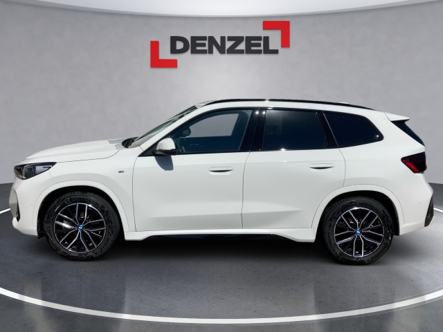 Bild 1: BMW iX1 xDrive30 U11