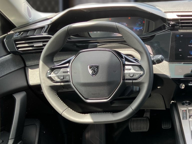 Bild 9: Peugeot 308 SW Allure Hybrid 145 e-DCS6