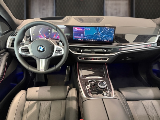 Bild 8: BMW X7 xDrive40d G07 B57