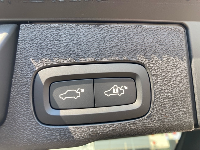Bild 13: VOLVO PKW XC60 Black Edition Ultra, T6 AWD Plug-in Hybrid, Elektrisch/
