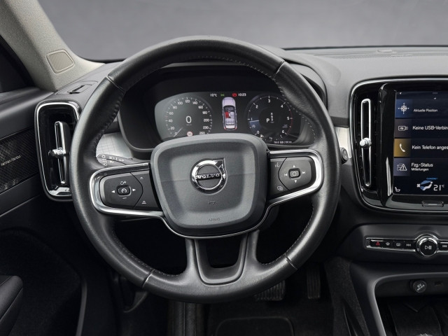 Bild 9: VOLVO PKW XC40 D3 Momentum Geartronic