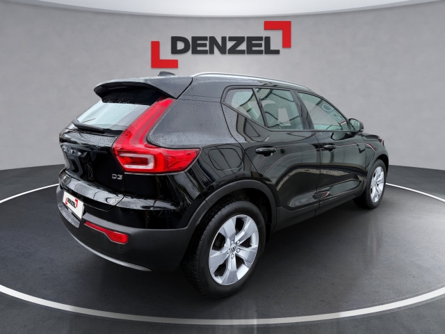 Bild 3: VOLVO PKW XC40 D3 Momentum Geartronic