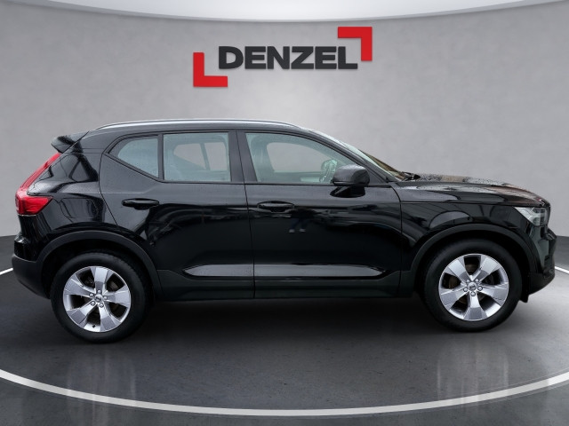 Bild 4: VOLVO PKW XC40 D3 Momentum Geartronic