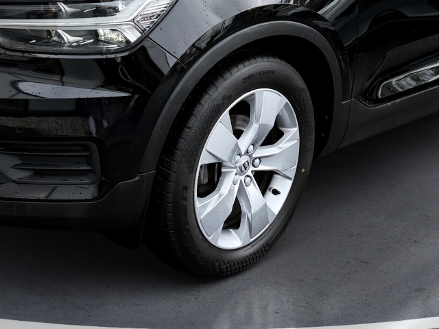Bild 7: VOLVO PKW XC40 D3 Momentum Geartronic