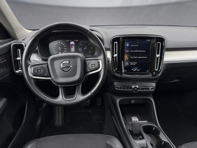 Bild 8: VOLVO PKW XC40 D3 Momentum Geartronic
