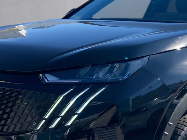 Bild 6: Peugeot 5008 Allure Hybrid 145 e-DCS6