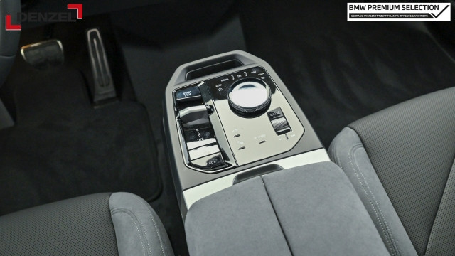 Bild 12: BMW PKW i-Serie iX xDrive45